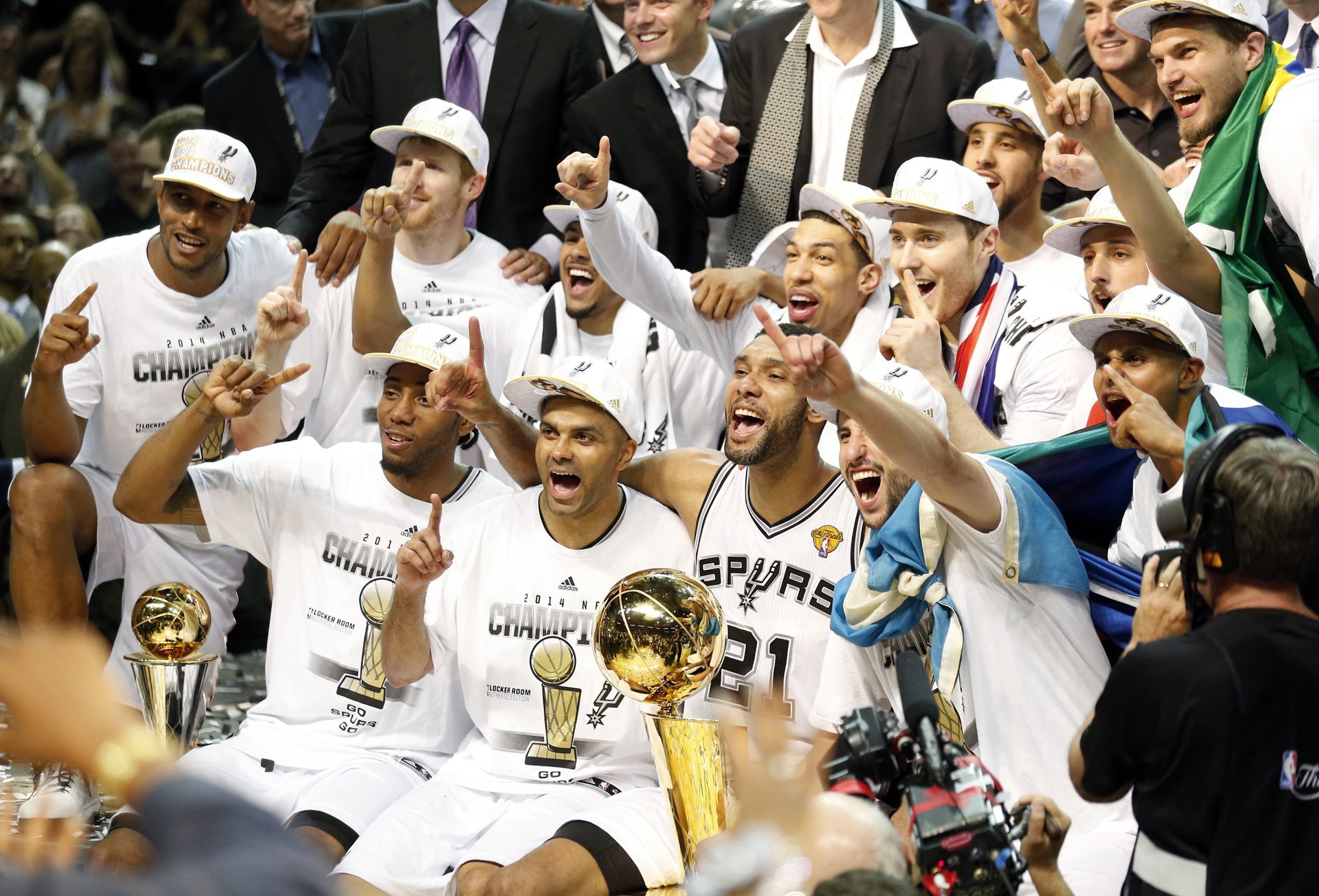 星空体育下载-12年前的NBA?马刺打散三巨头 库里初见峥嵘 阿杜MVP约基奇41号秀